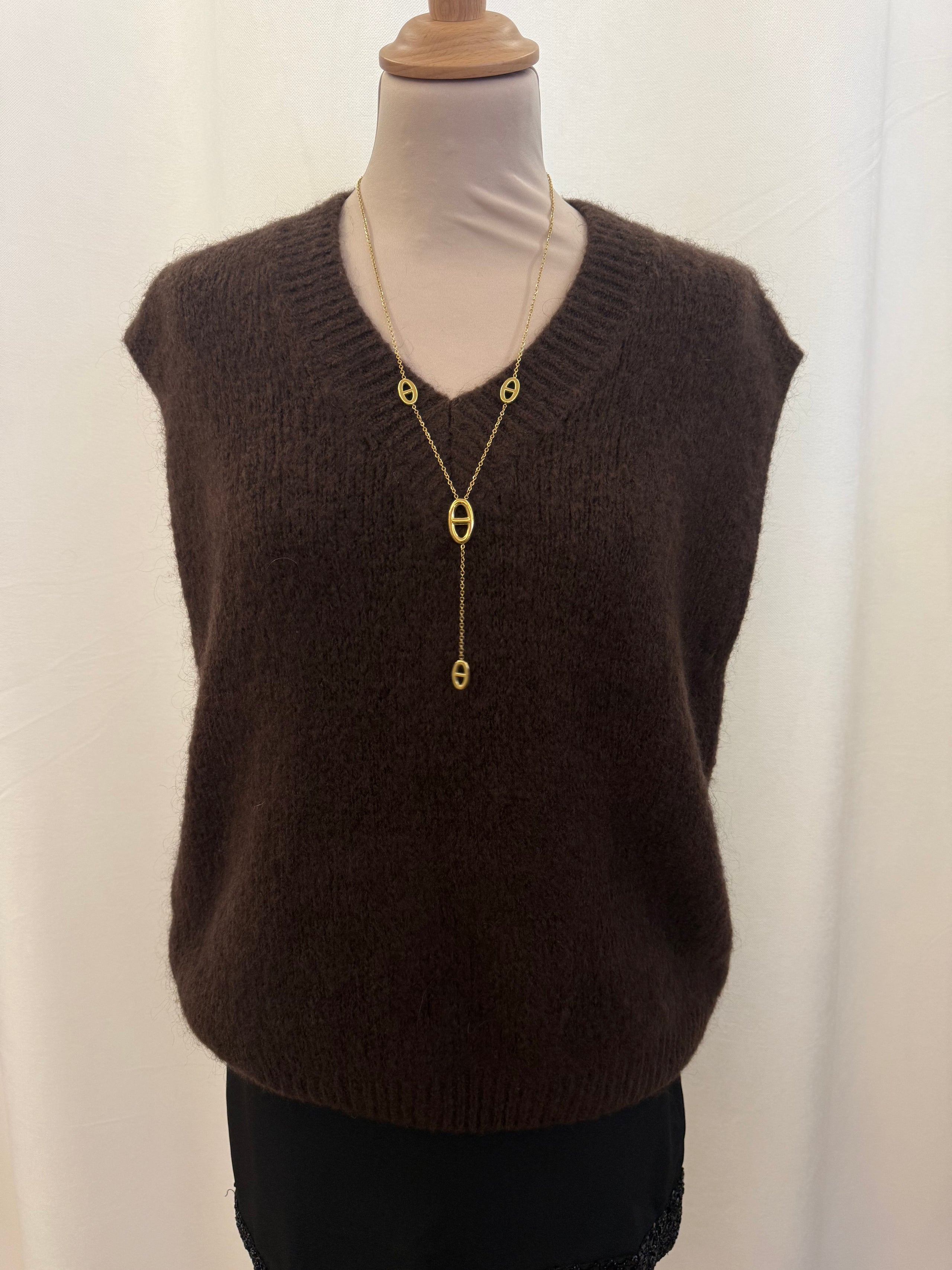 Pull sans manches col V