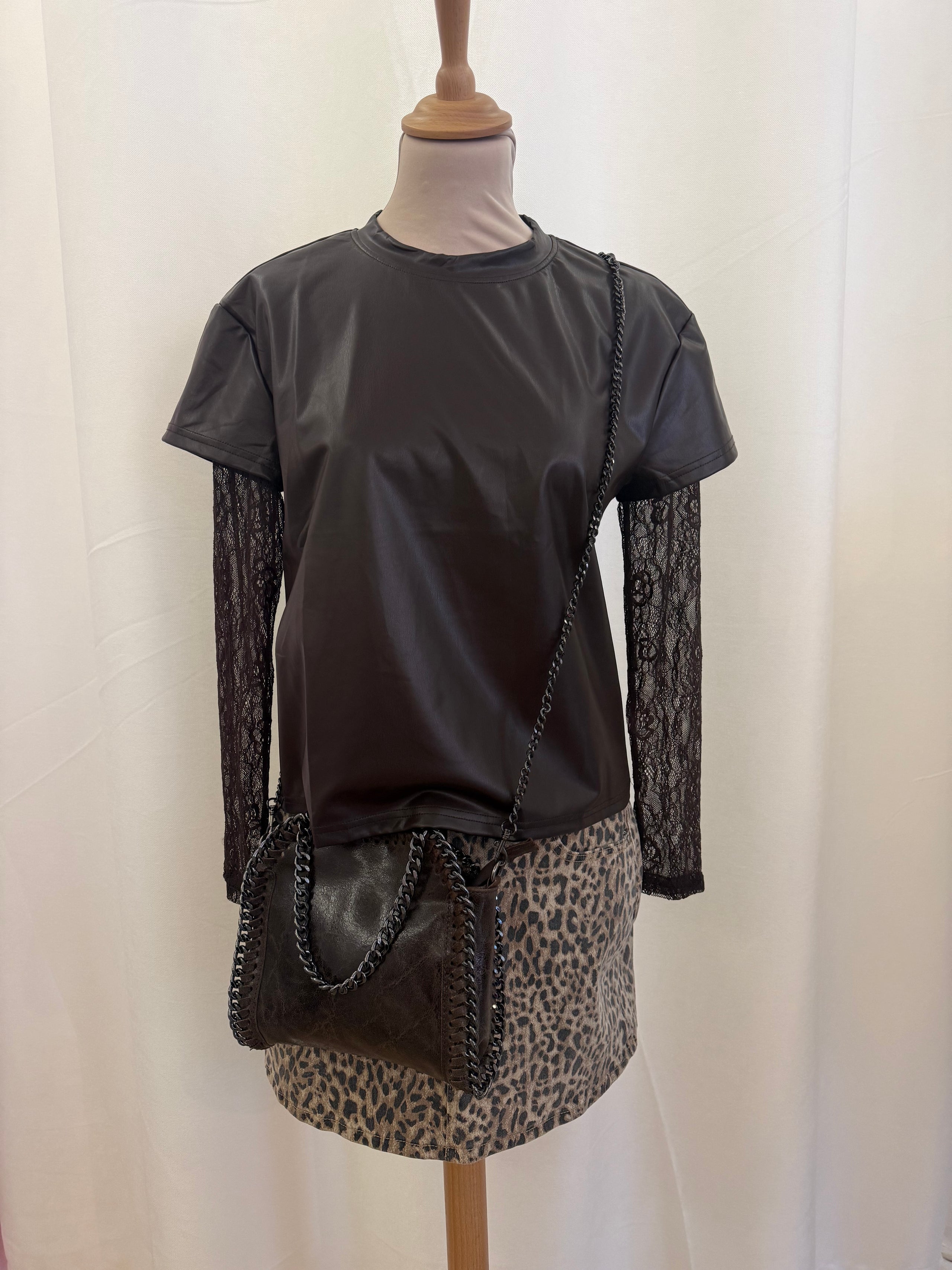 Tee-shirt manches dentelle